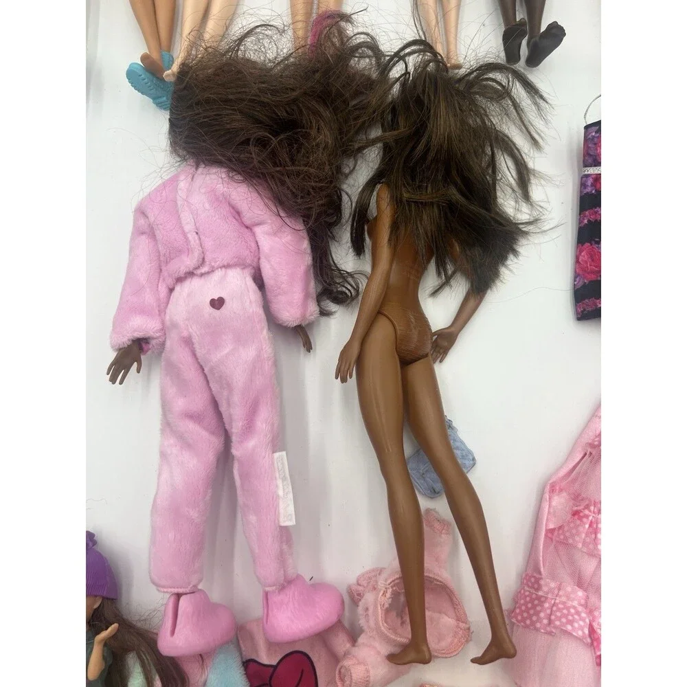 Lot Of 23 Barbie Ken Dolls And Clothes Dresses 2010-modern Mermaid Ballerina